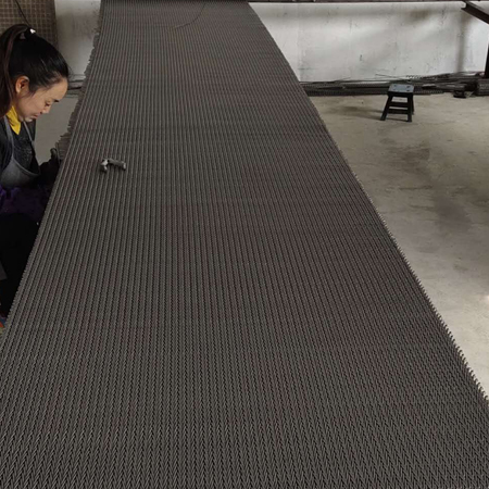 不銹鋼網(wǎng)帶報(bào)價(jià)怎么樣？不銹鋼網(wǎng)帶的特點(diǎn)有哪些？